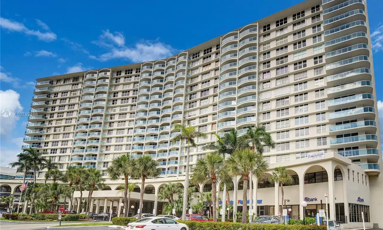 3 bedroom 2 bath Residential for sale at 3800 S Ocean Dr # 505, Hollywood FL 33019