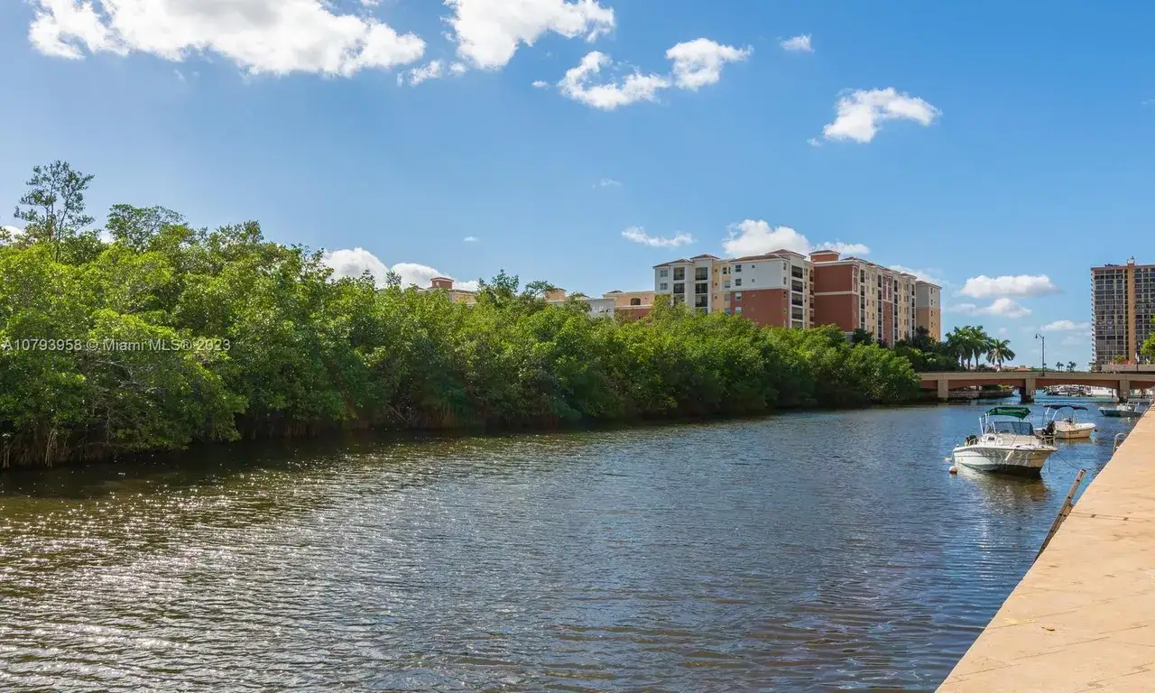 2 bedroom 2 bath Residential for sale at 230 174th St # 702, Sunny Isles Beach FL 33160