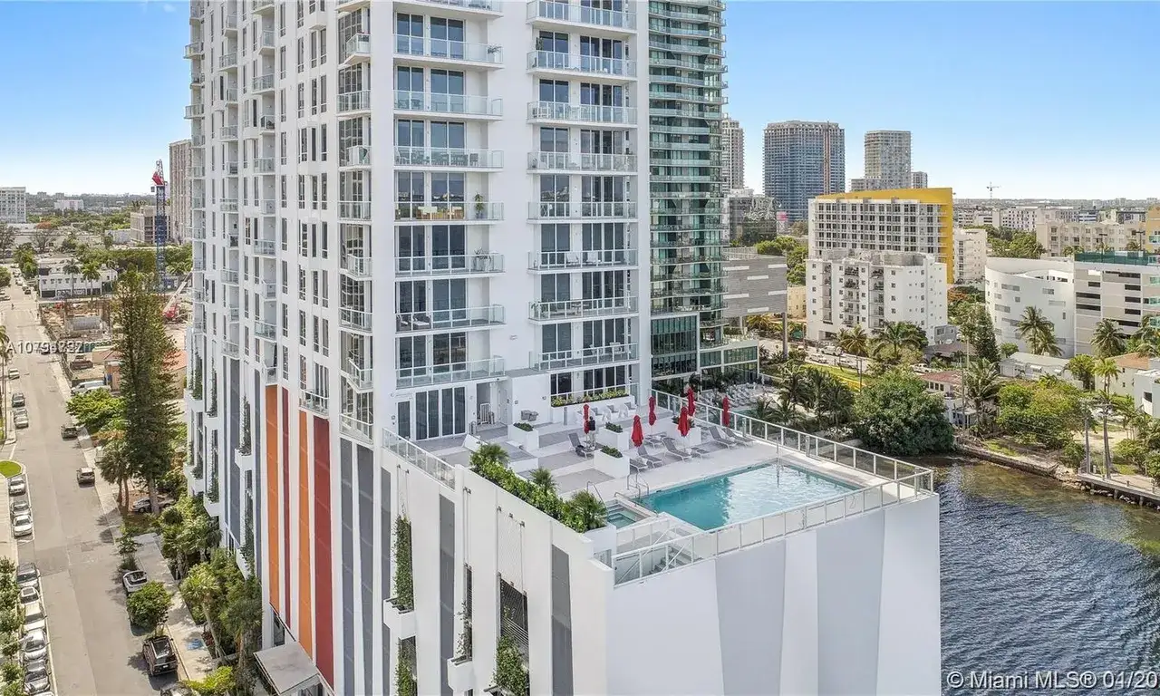 2 bedroom 2 bath Residential for sale at 601 NE 27th St # 1202, Miami FL 33137