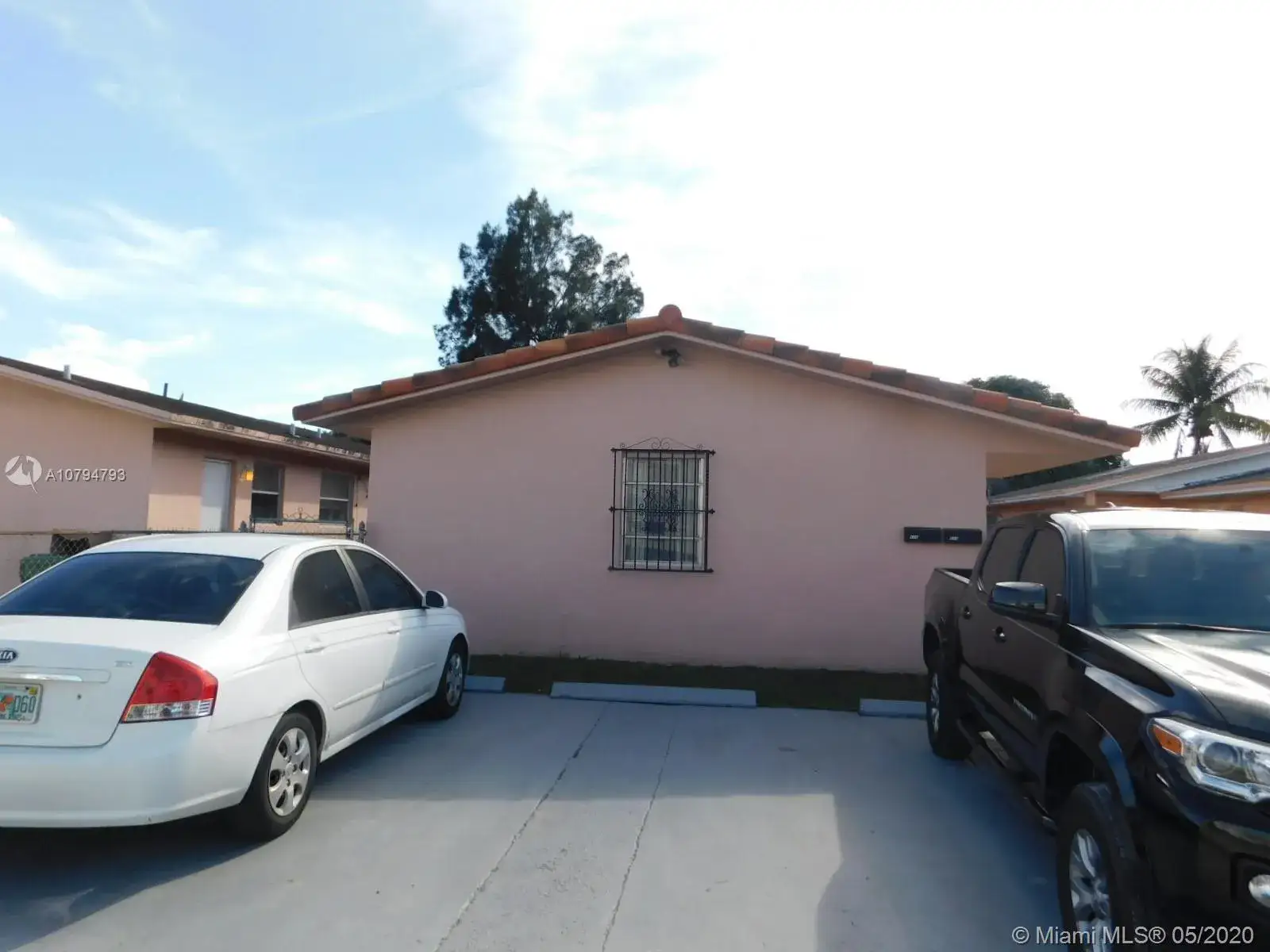 Residential Income for sale at 626 W 17th St, Hialeah FL 33010