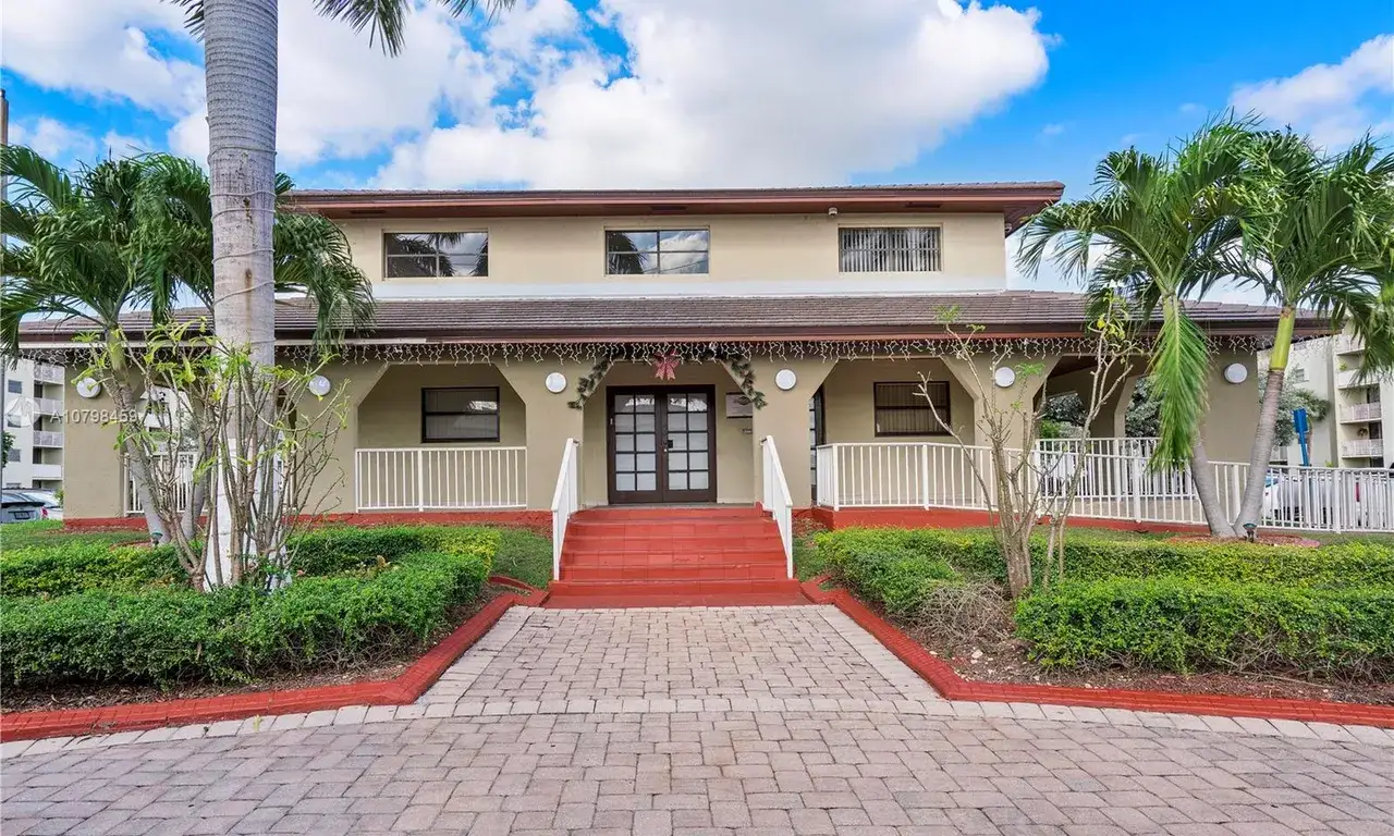 2 bedroom 2 bath Residential for sale at 8145 NW 7th St # 414, Miami FL 33126