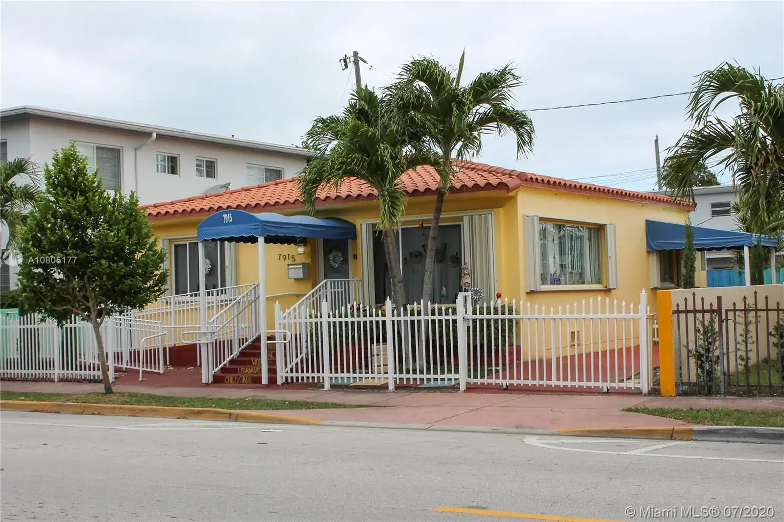 3 bedroom 3 bath Residential Lease for rent at 7915 Hawthorne Ave, Miami Beach FL 33141