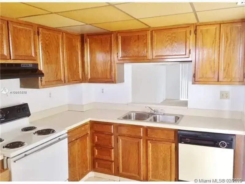 1 bedroom 1 bath Residential for sale at 8735 Ramblewood Dr # 412, Coral Springs FL 33071