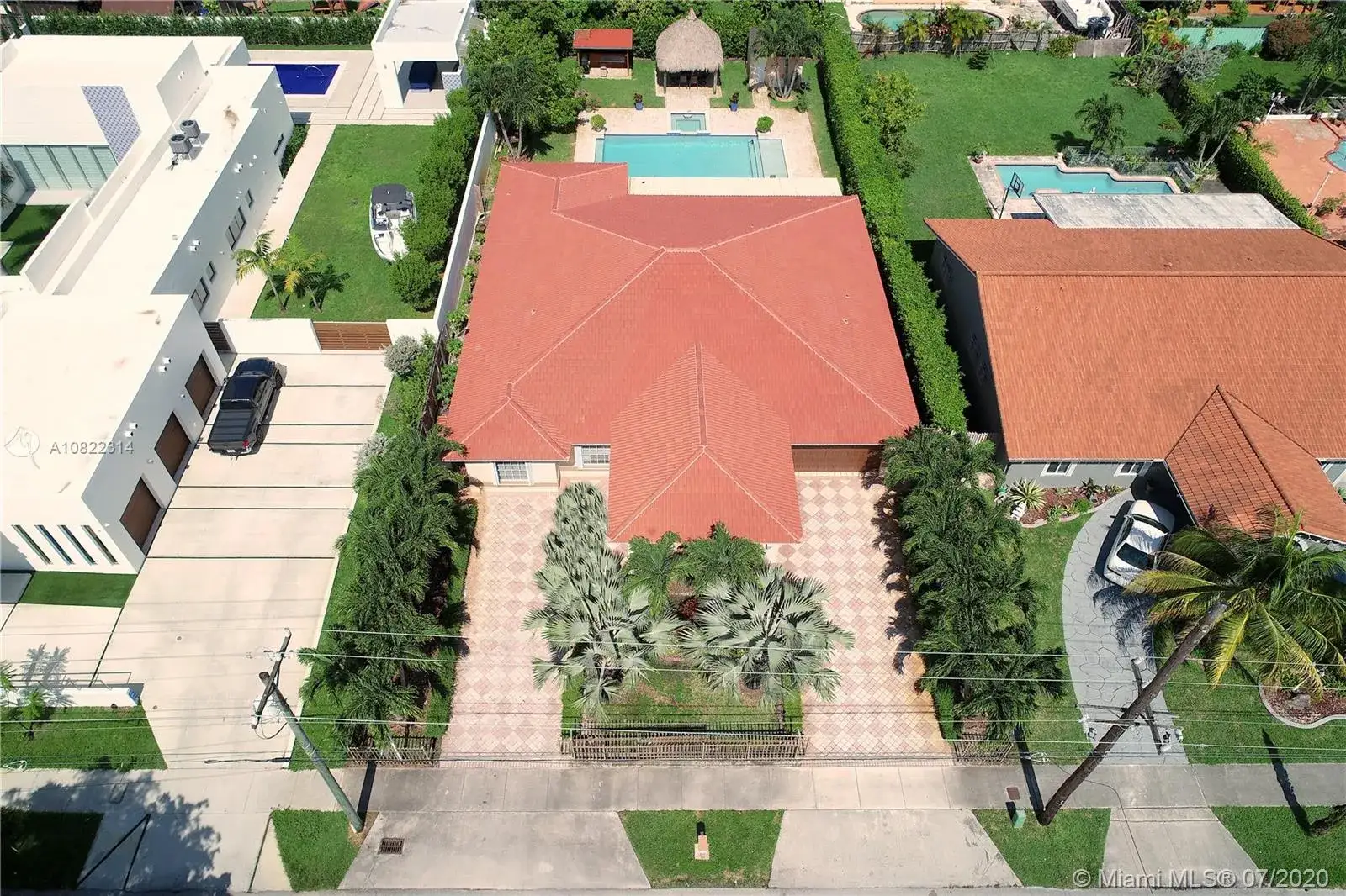 5 bedroom 4 bath Residential for sale at 2340 SW 139th Ave, Miami FL 33175