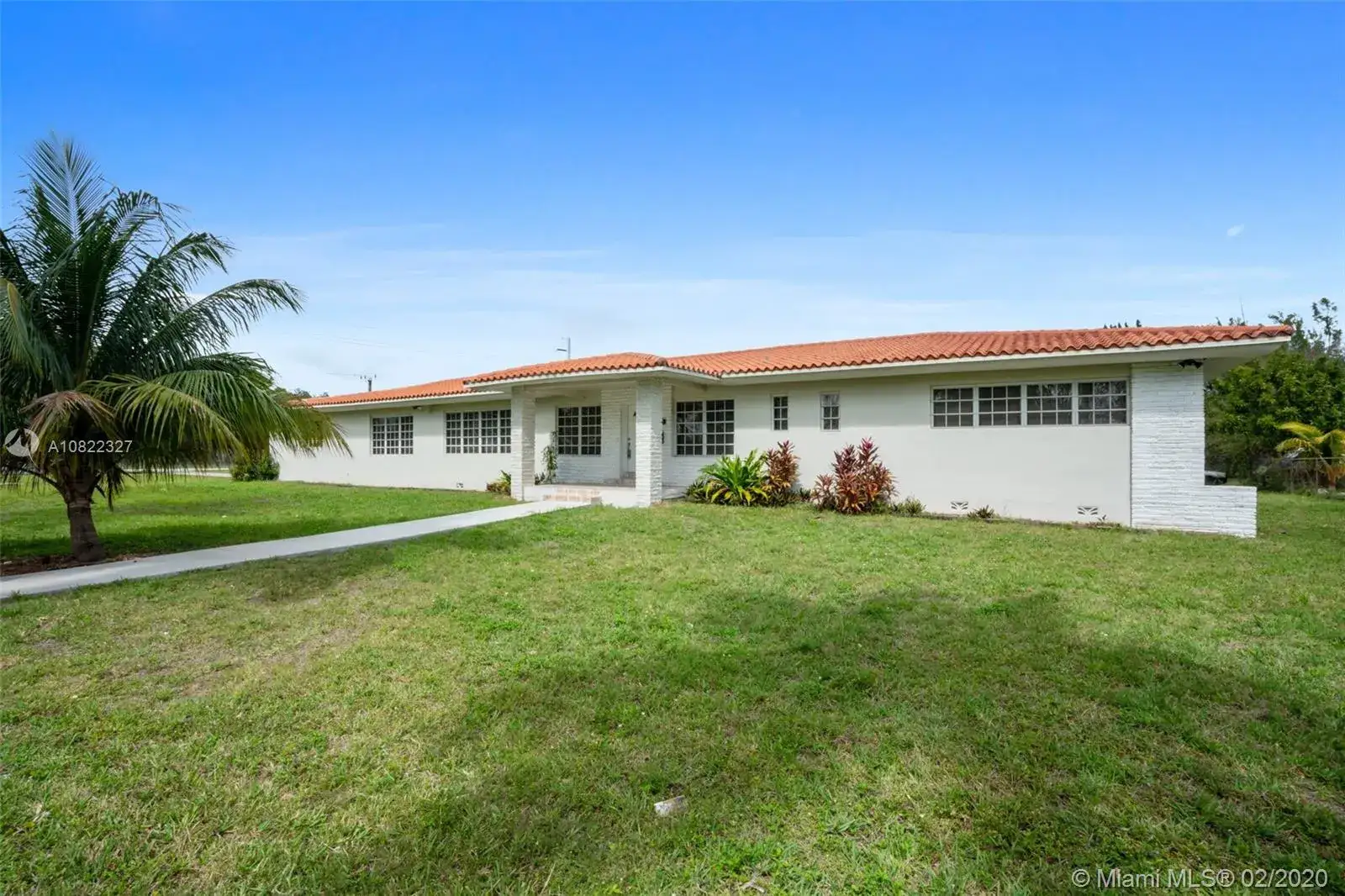 5 bedroom 3 bath Residential for sale at 1895 NW 175th St, Miami Gardens FL 33056