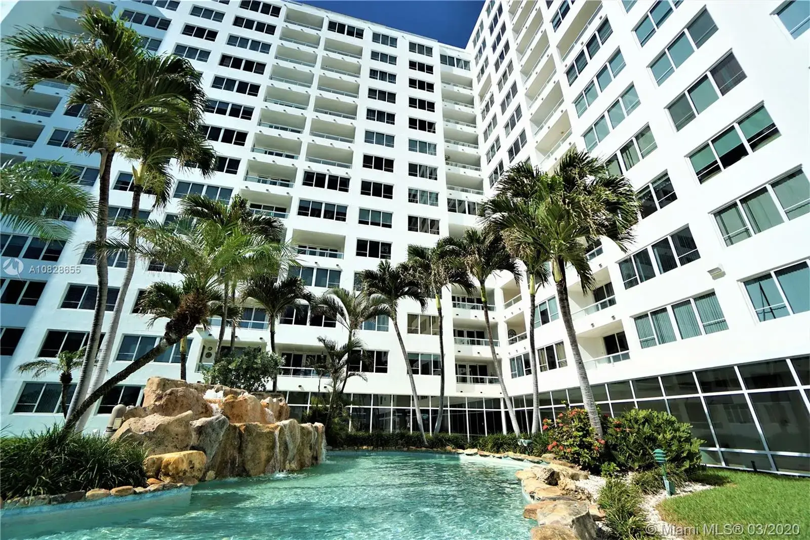 2 bedroom 1 bath Residential Lease for rent at 5005 Collins Ave # 322, Miami Beach FL 33140