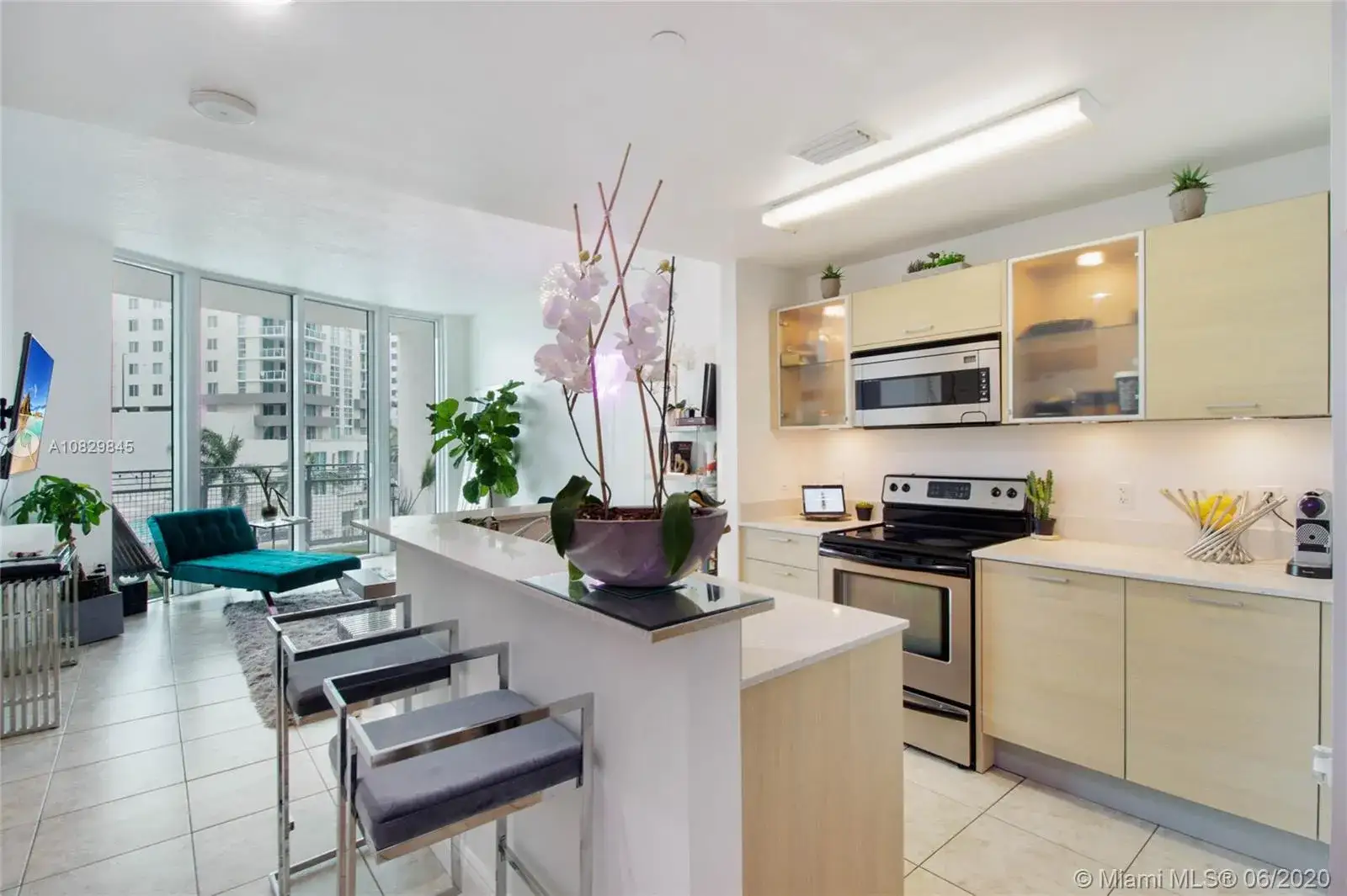 2 bedroom 2 bath Residential for sale at 350 NE 24th St # 406, Miami FL 33137
