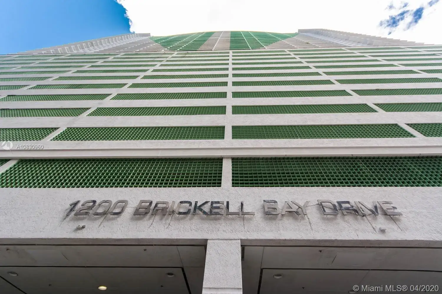 1 bath Residential Lease for rent at 1200 Brickell Bay Dr # 3210, Miami FL 33131