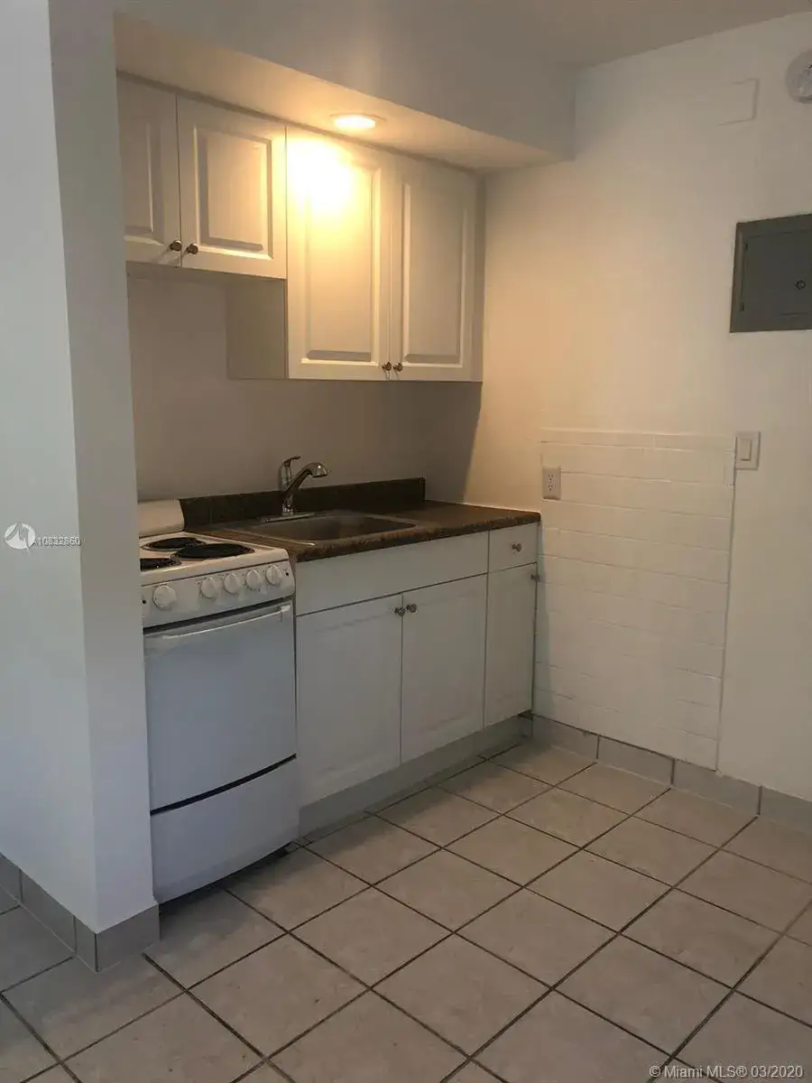 Commercial Sale for sale at 2731 SW 22nd ST, Miami FL 33133