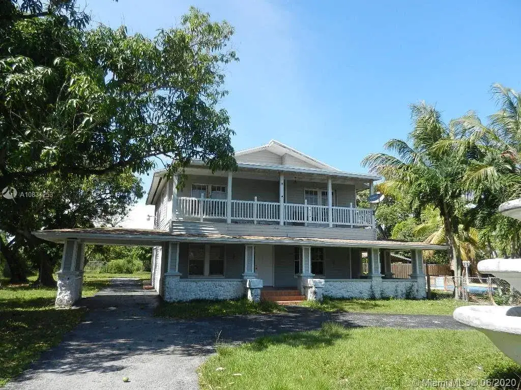 5 bedroom 3 bath Residential for sale at 17201 SW 296th St, Homestead FL 33030