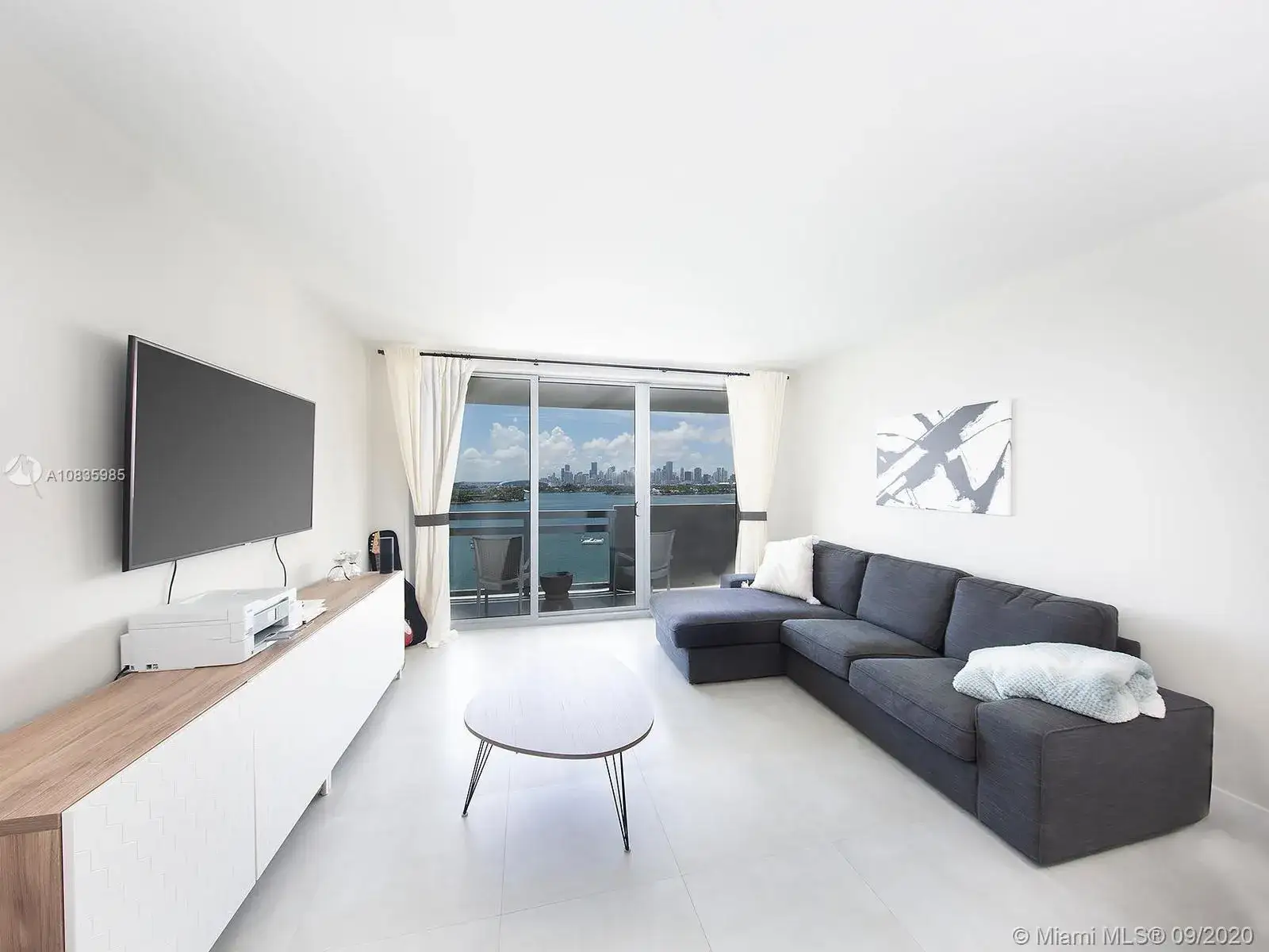 1 bedroom 1 bath Residential Lease for rent at 1500 Bay Rd # 1422, Miami Beach FL 33139