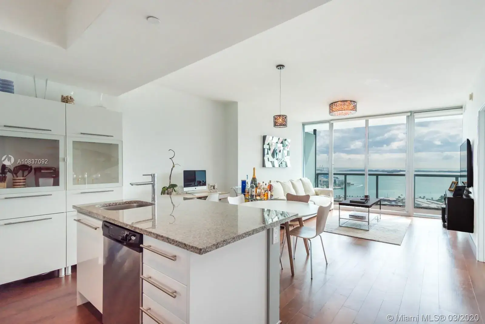 1 bedroom 1 bath Residential for sale at 888 Biscayne Blvd # 3506, Miami FL 33132