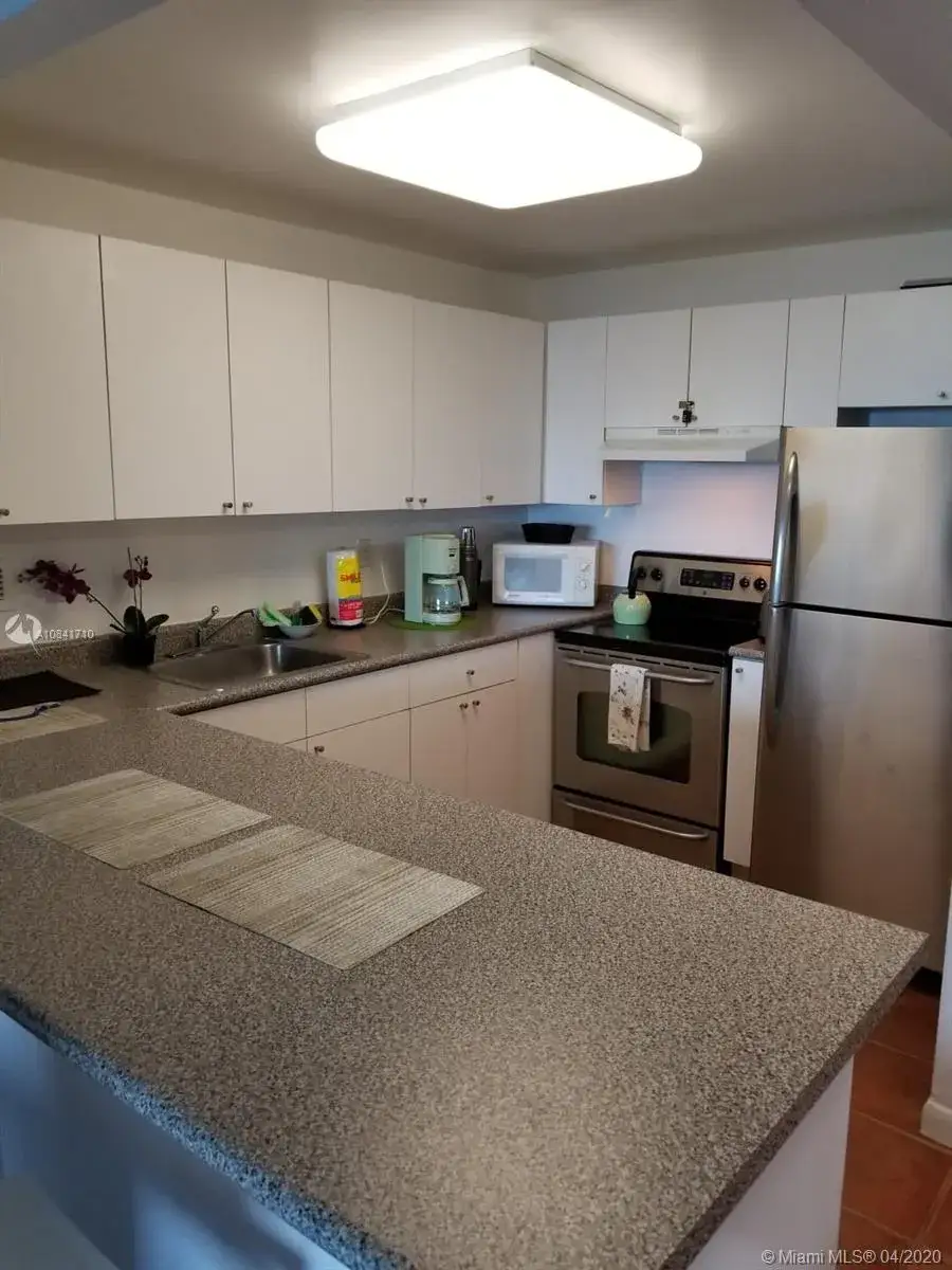 1 bath Residential Lease for rent at 2301 Collins Ave # 429, Miami Beach FL 33139