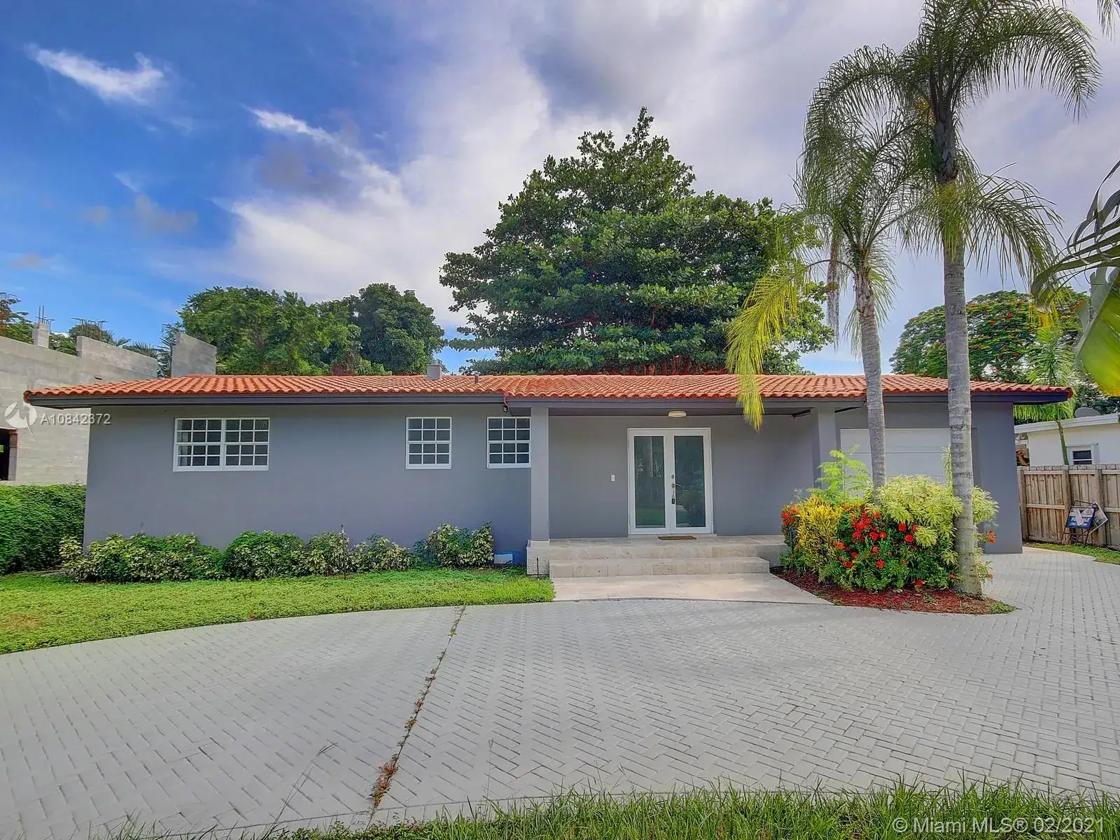 4 bedroom 3 bath Residential for sale at 5500 SW 80th St, Miami FL 33143