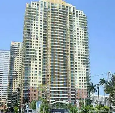 3 bedroom 2 bath Residential for sale at 1155 Brickell Bay Dr # 1702, Miami FL 33131