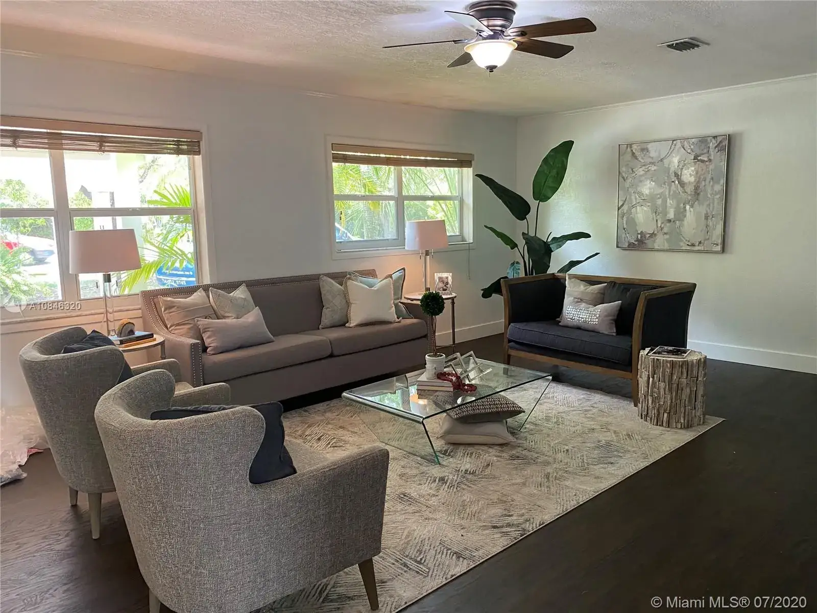 3 bedroom 3 bath Residential for sale at 13550 SW 99th Pl, Miami FL 33176
