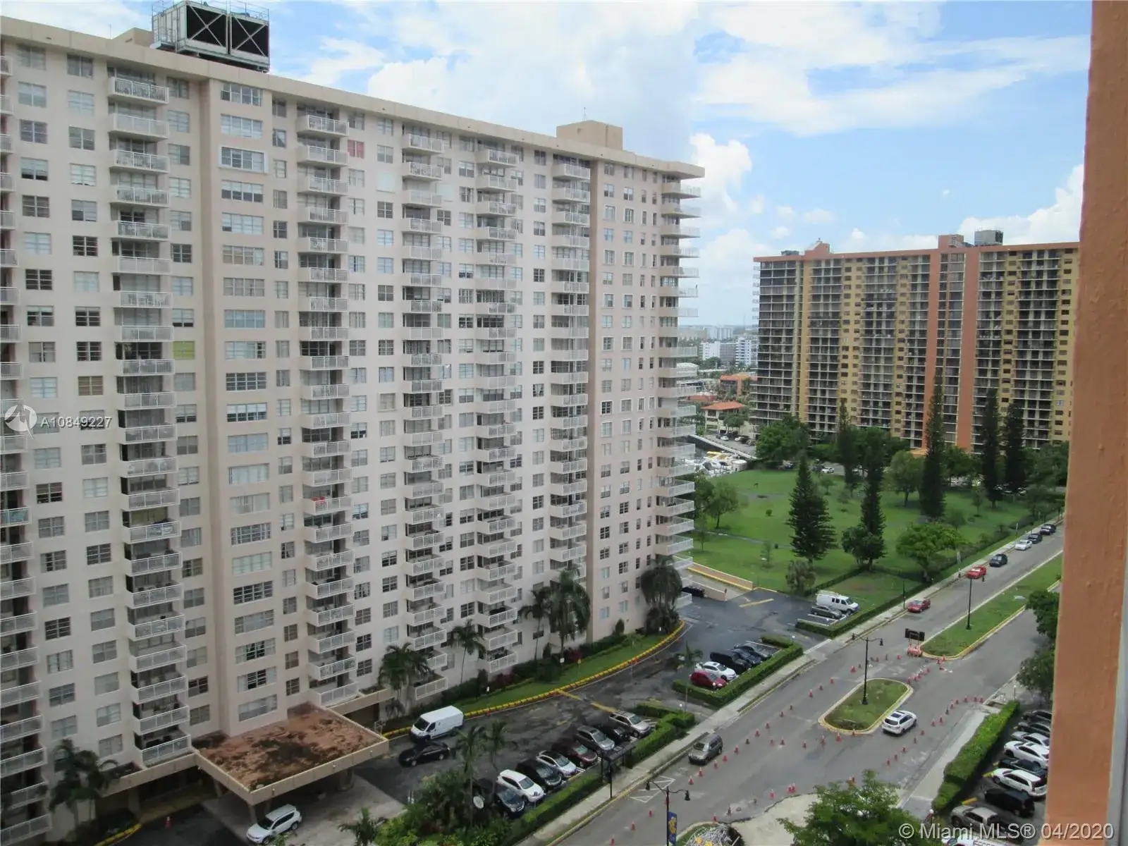 1 bath Residential for sale at 251 174th St # 1710, Sunny Isles Beach FL 33160