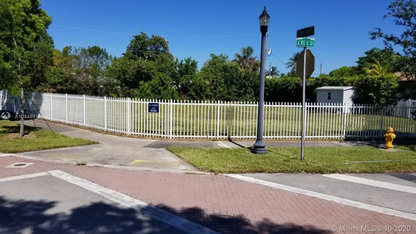 4 bedroom 3 bath Residential for sale at 1240 N Biscayne Point Rd, Miami Beach FL 33141