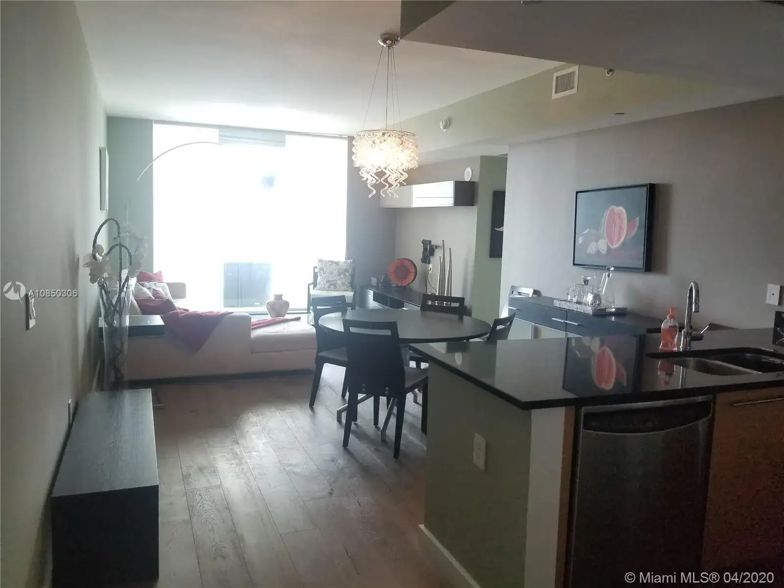 1 bedroom 1 bath Residential Lease for rent at 950 Brickell Bay Dr # 3200, Miami FL 33131