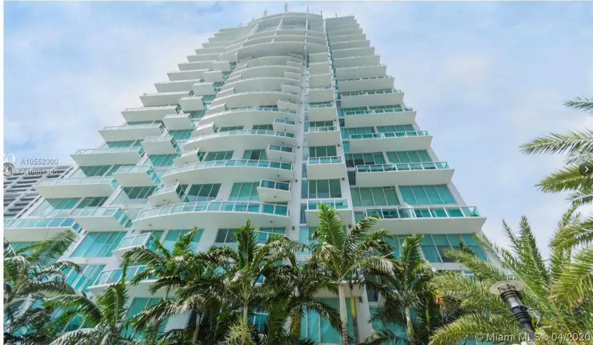1 bedroom 1 bath Residential for sale at 41 SE 5th St # 1214, Miami FL 33131