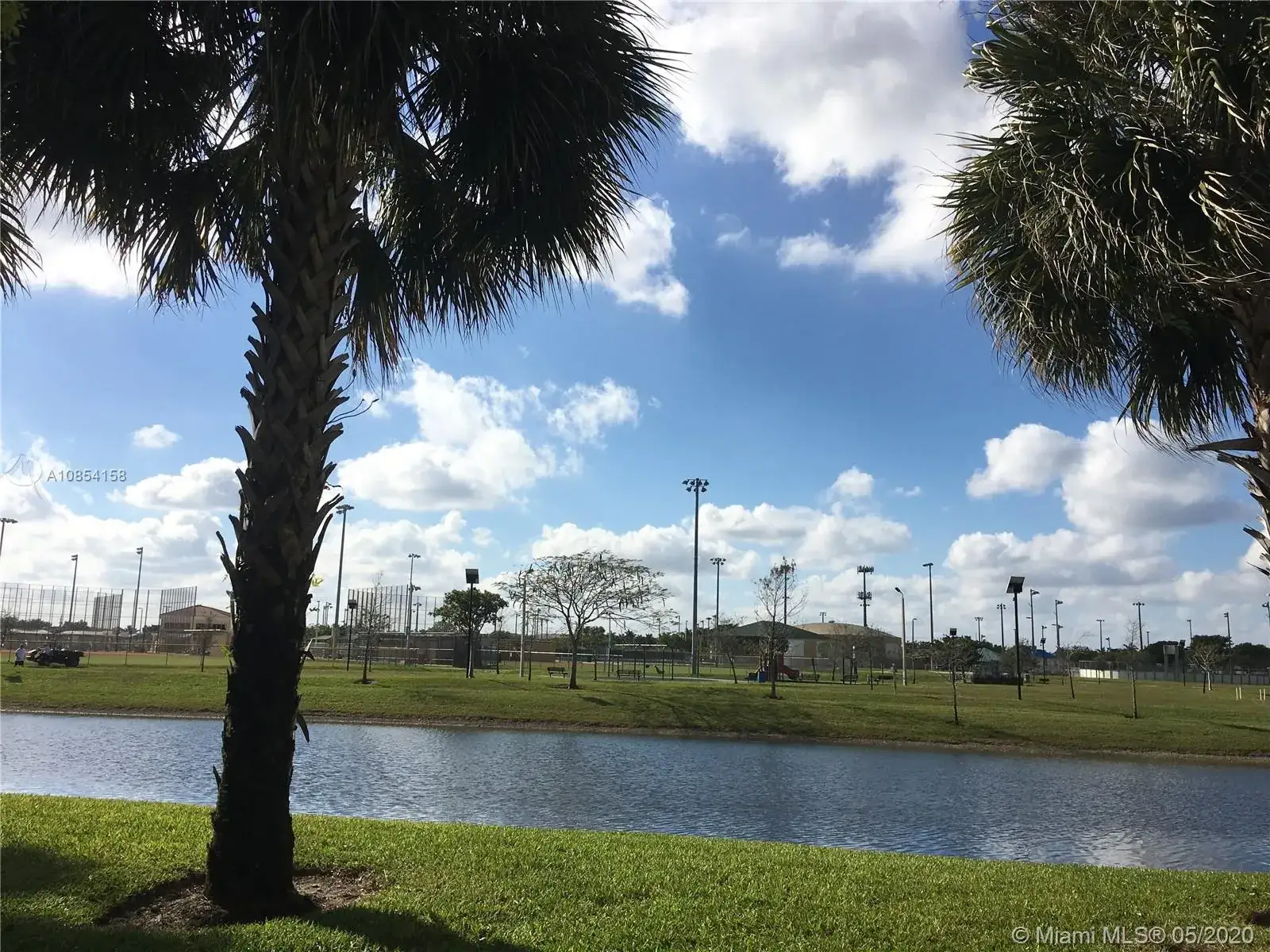 1 bedroom 1 bath Residential Lease for rent at 7910 N Nob Hill Rd # 101, Tamarac FL 33321
