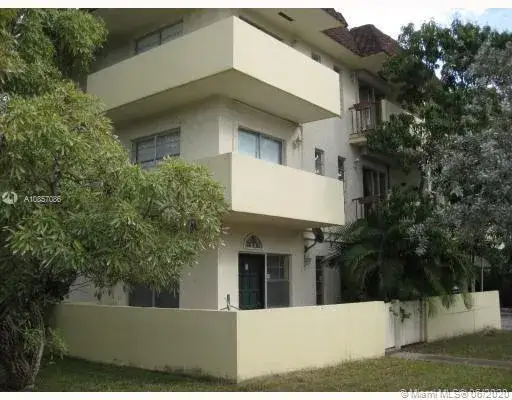 2 bedroom 2 bath Residential Lease for rent at 50 Antilla Ave # 2, Coral Gables FL 33134