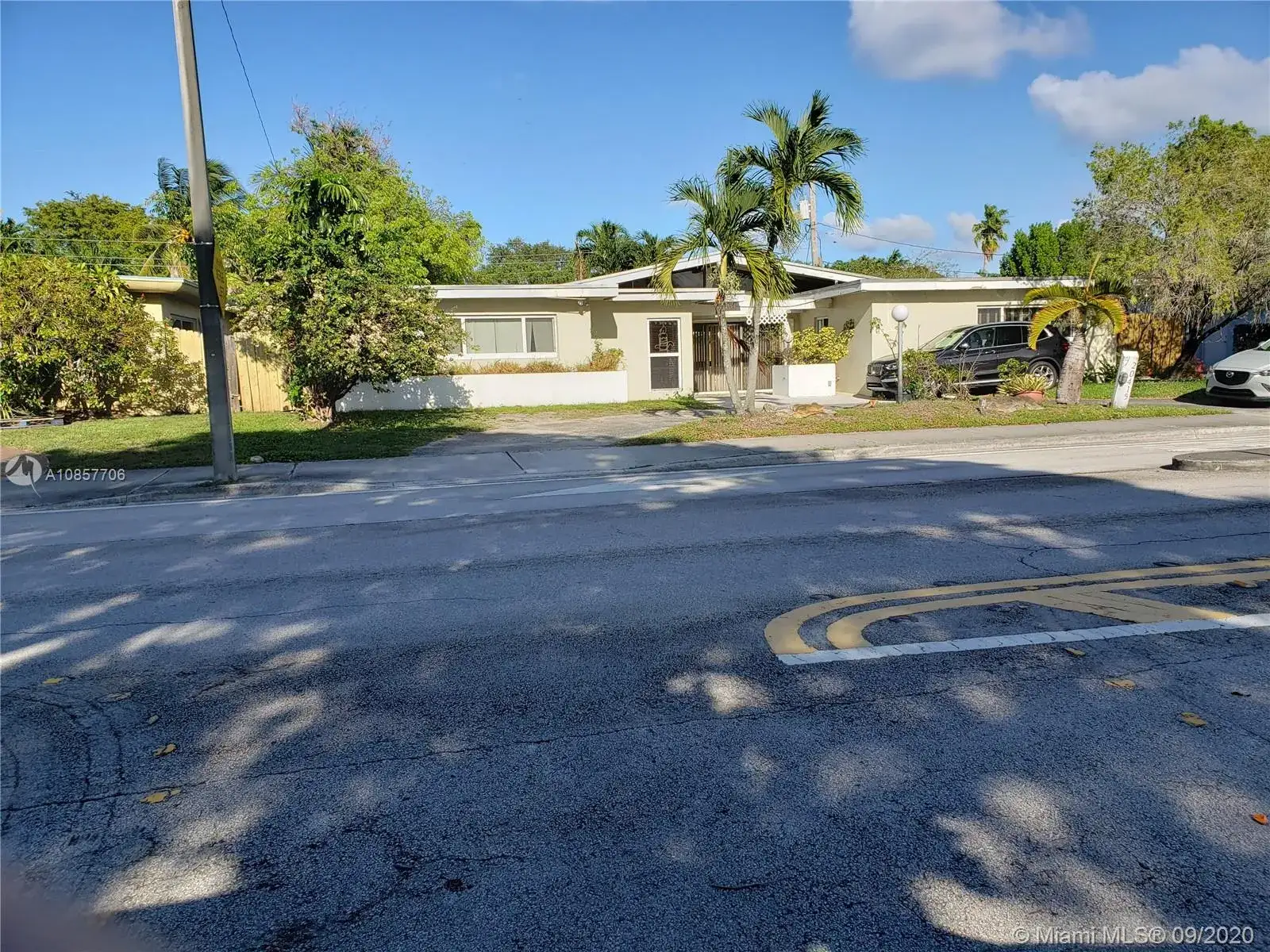 3 bedroom 2 bath Residential Lease for rent at 20415 Highland Lakes Blvd # 0, Miami FL 33179