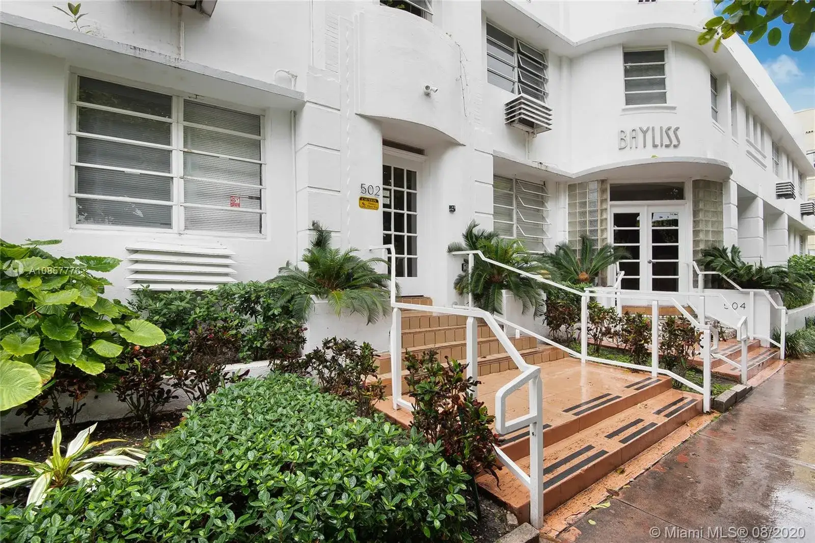 1 bedroom 1 bath Residential Lease for rent at 500 14th St # 203, Miami Beach FL 33139