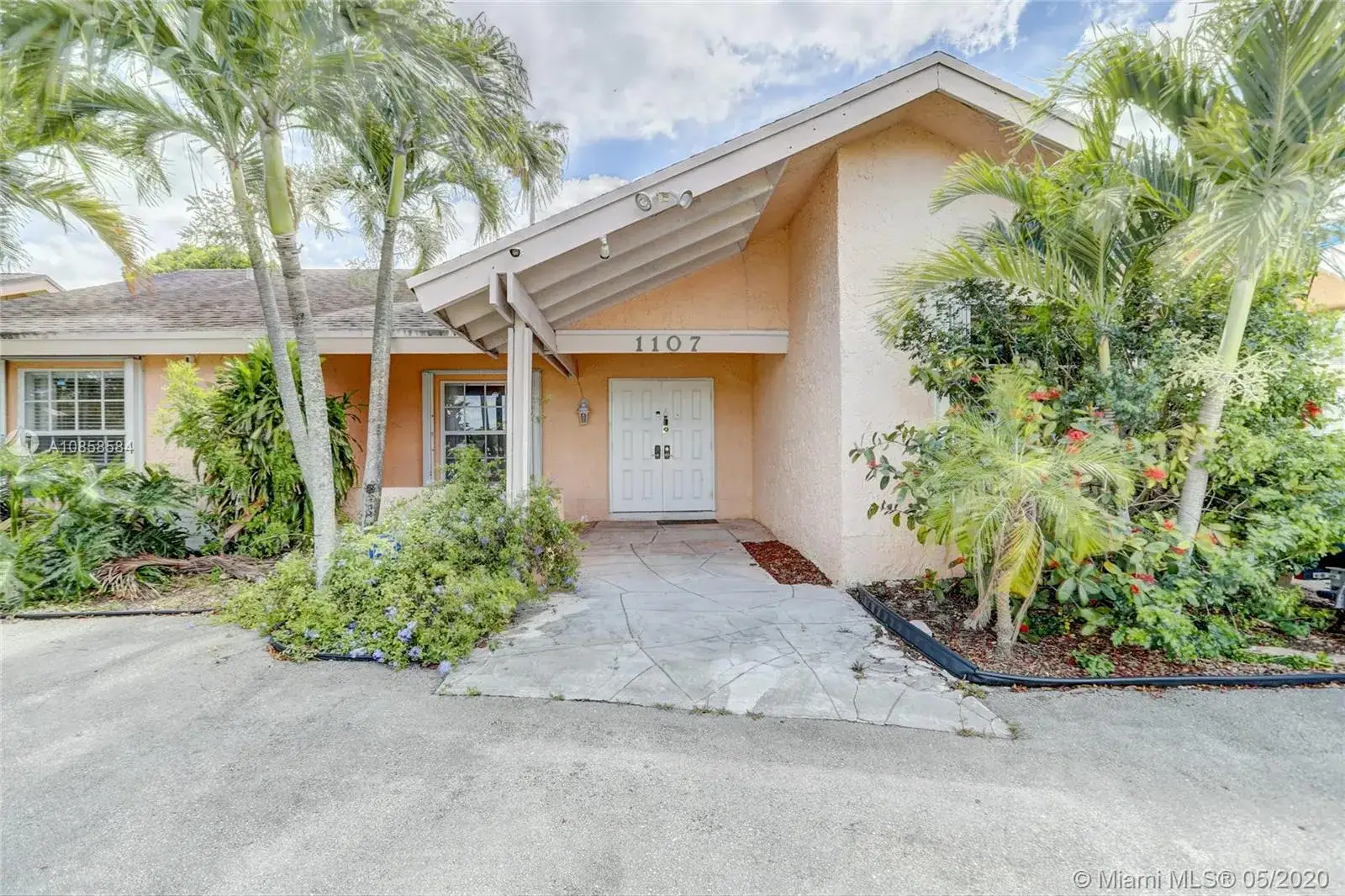 3 bedroom 2 bath Residential Lease for rent at 1107 SW 83rd Ave, North Lauderdale FL 33068