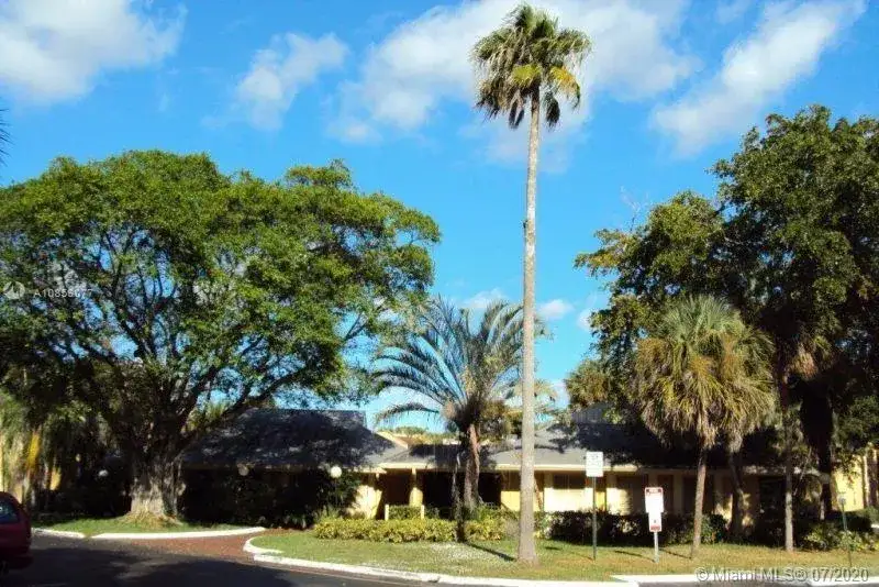 3 bedroom 2 bath Residential Lease for rent at 4543 Treehouse Ln, Tamarac FL 33319