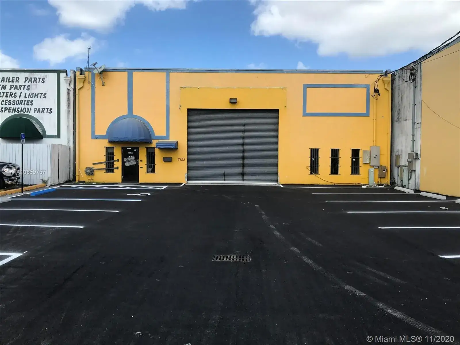 Commercial Sale for sale at 8125 NW 93rd St, Medley FL 33166
