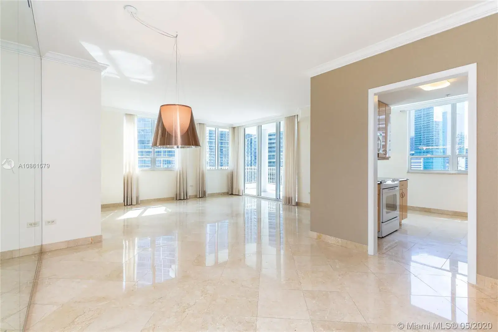 2 bedroom 2 bath Residential for sale at 801 Brickell Key Blvd # 2202, Miami FL 33131