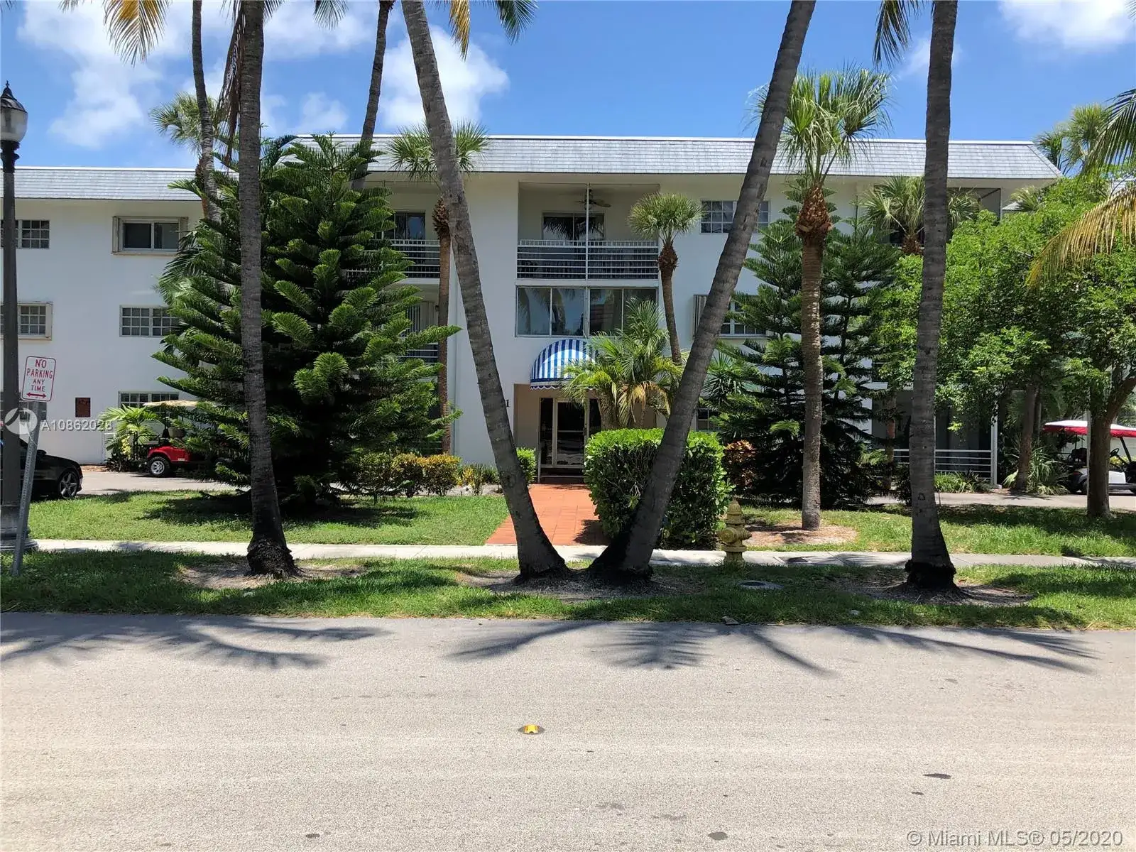 1 bedroom 1 bath Residential for sale at 201 Galen Dr # 102W, Key Biscayne FL 33149