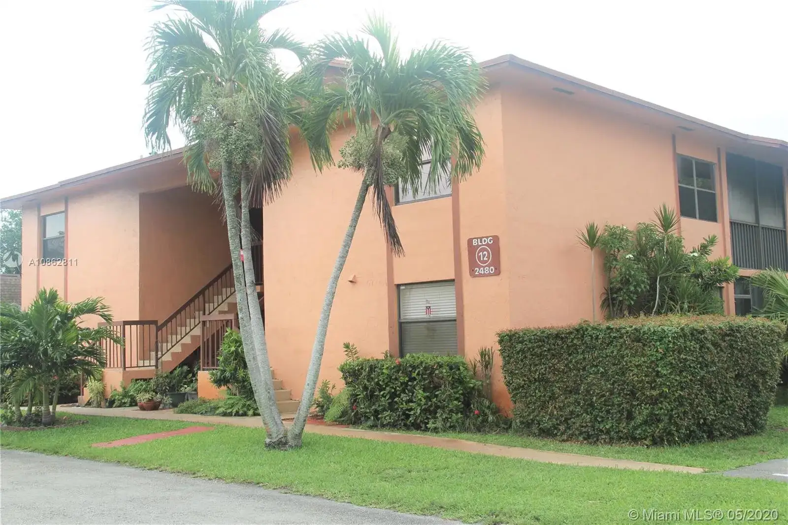 2 bedroom 2 bath Residential for sale at 2480 W 67th Pl # 12, Hialeah FL 33016