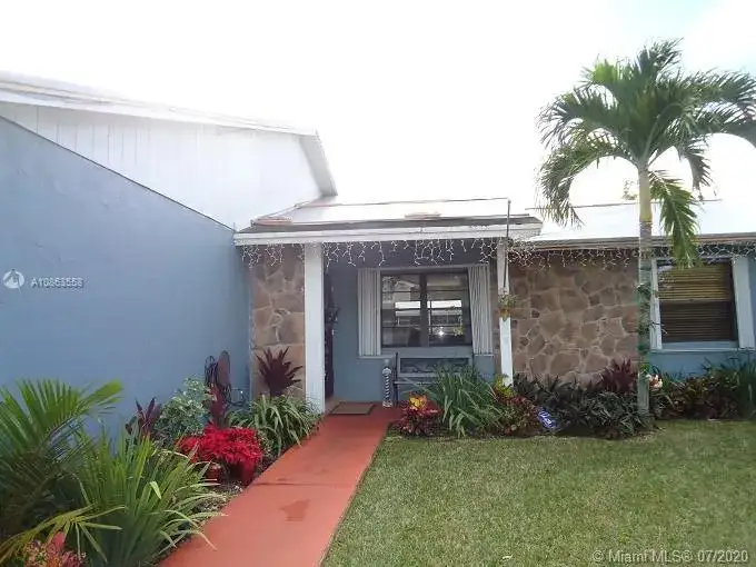 3 bedroom 2 bath Residential Lease for rent at 1254 N Fieldlark Ln, Homestead FL 33035