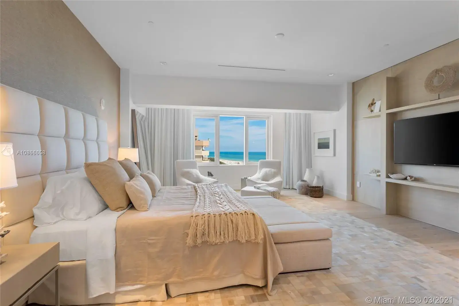 2 bedroom 2 bath Residential for sale at 102 24th St # 1607, Miami Beach FL 33139