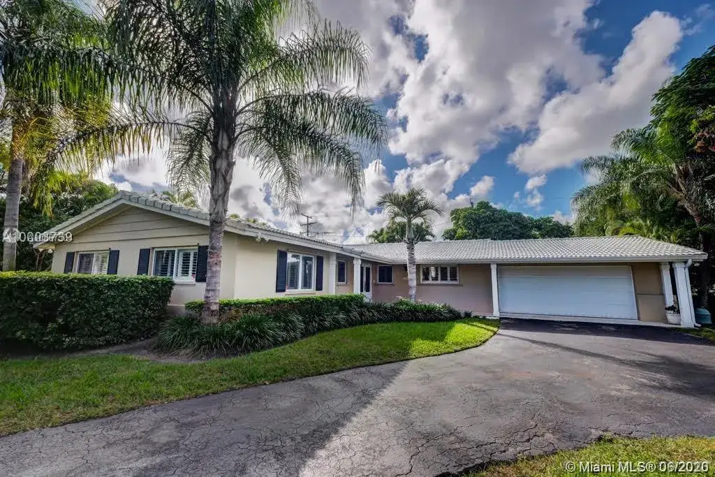 4 bedroom 3 bath Residential Lease for rent at 7300 SW 121st St, Pinecrest FL 33156