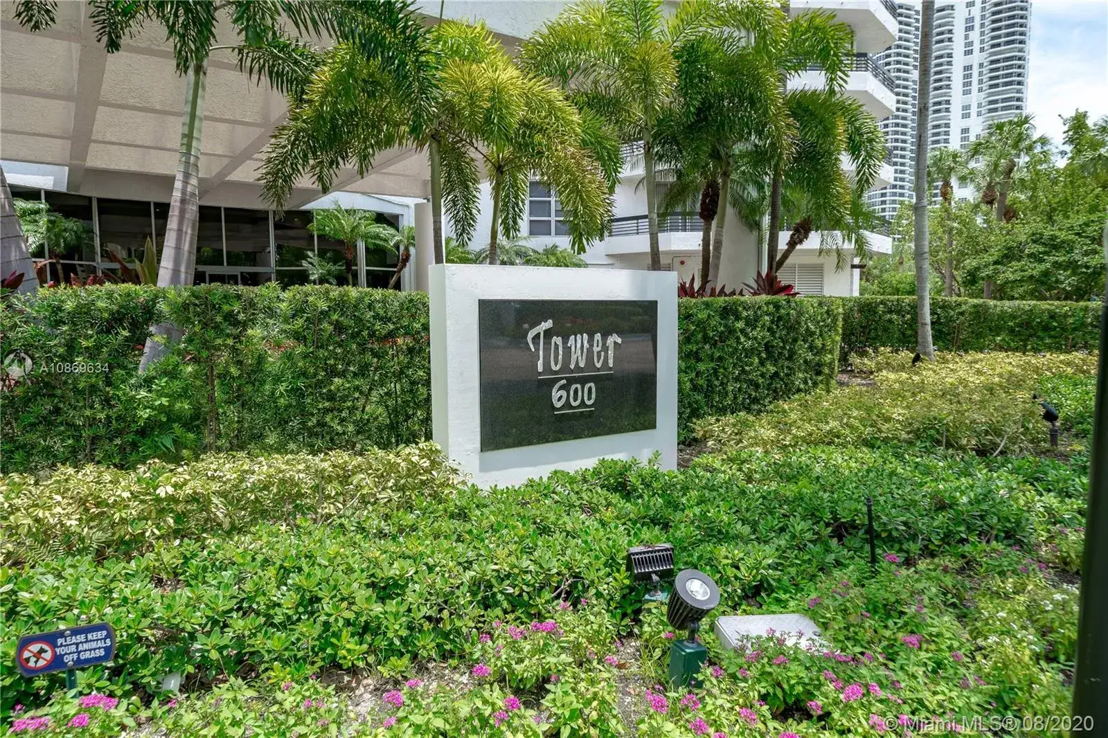 2 bedroom 2 bath Residential for sale at 3400 NE 192nd St # 1403, Aventura FL 33180