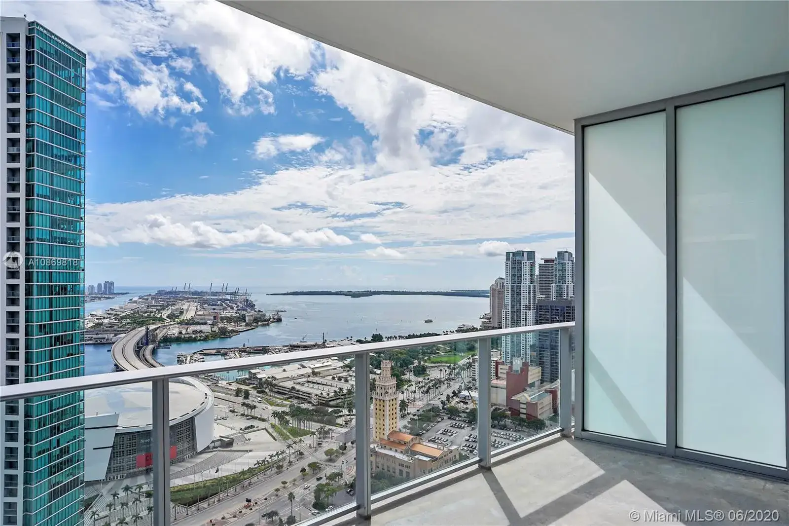 2 bedroom 3 bath Residential for sale at 851 NE 1st Ave # 3007, Miami FL 33132