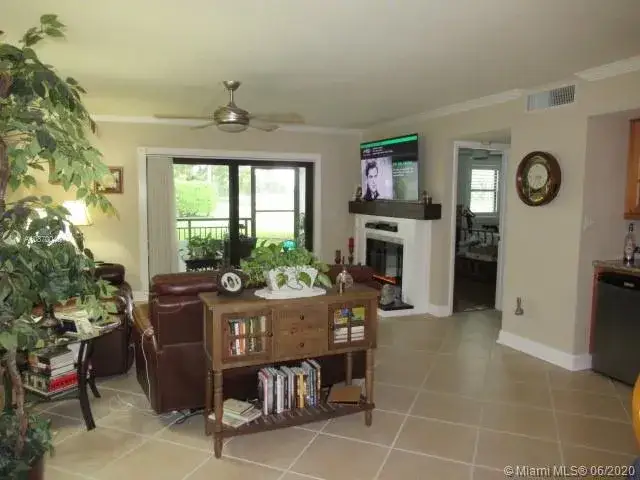 2 bedroom 2 bath Residential for sale at 16051 Blatt Blvd # 106, Weston FL 33326
