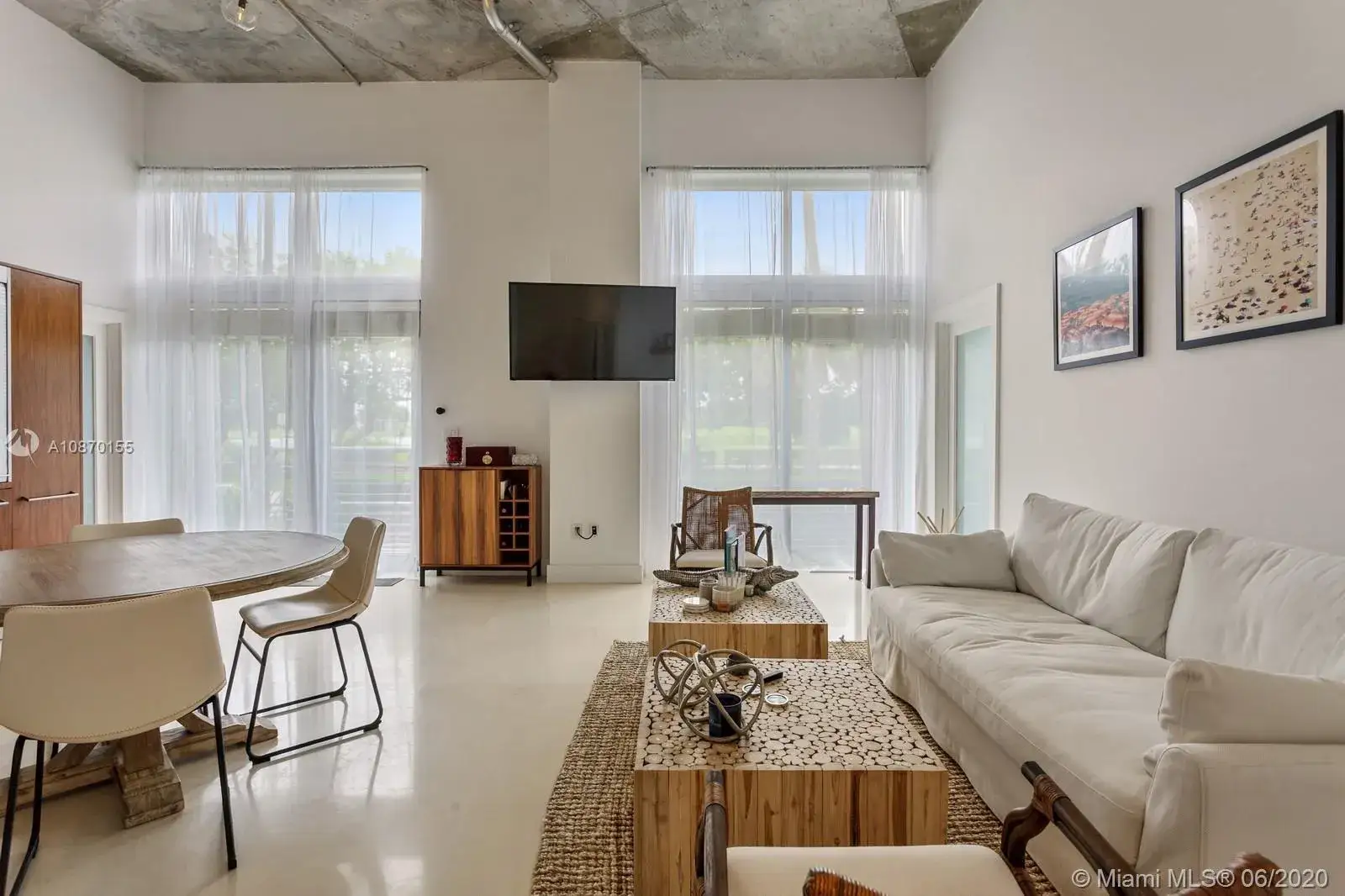 2 bedroom 2 bath Residential Lease for rent at 2001 Meridian Ave # 103, Miami Beach FL 33139