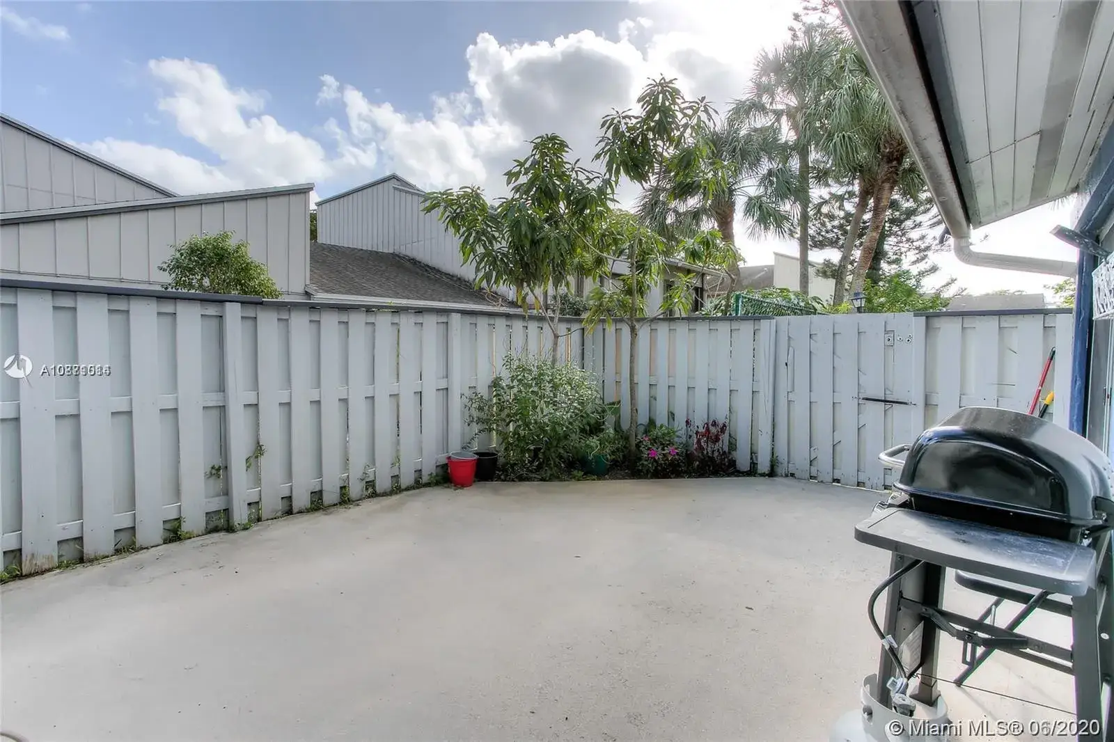 2 bedroom 2 bath Residential for sale at 2212 NW 59th Ter # C, Lauderhill FL 33313