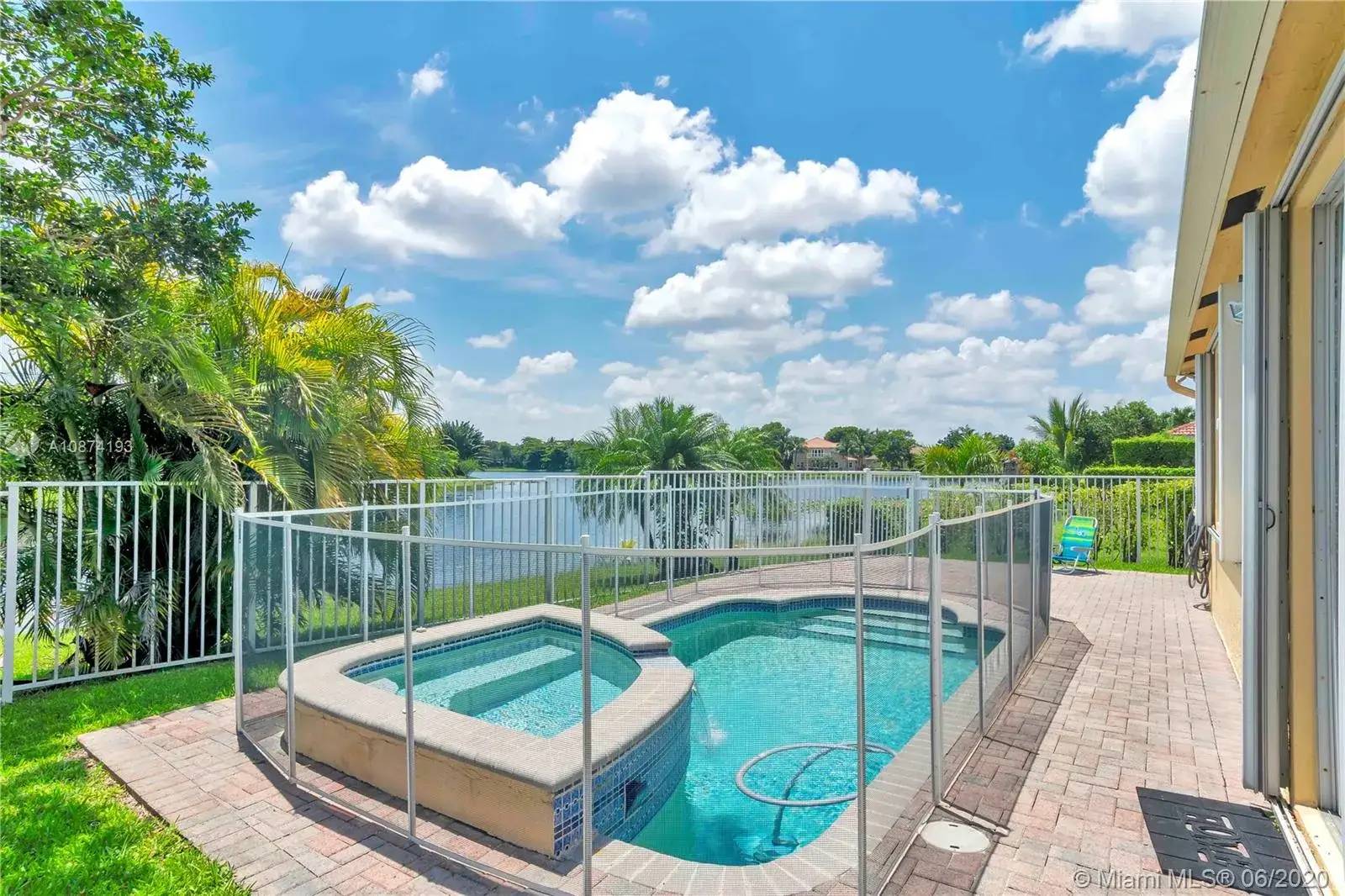 4 bedroom 2 bath Residential Lease for rent at 4146 Sabal Ridge Cir, Weston FL 33331