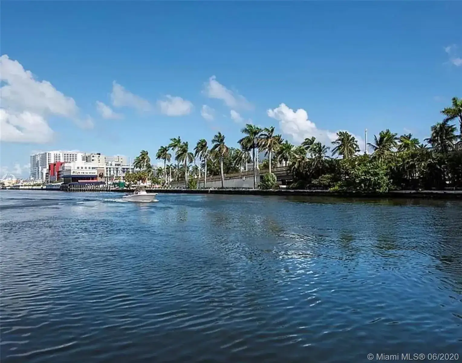 4 bedroom 3 bath Residential for sale at 701 Hollywood Blvd, Hollywood FL 33019