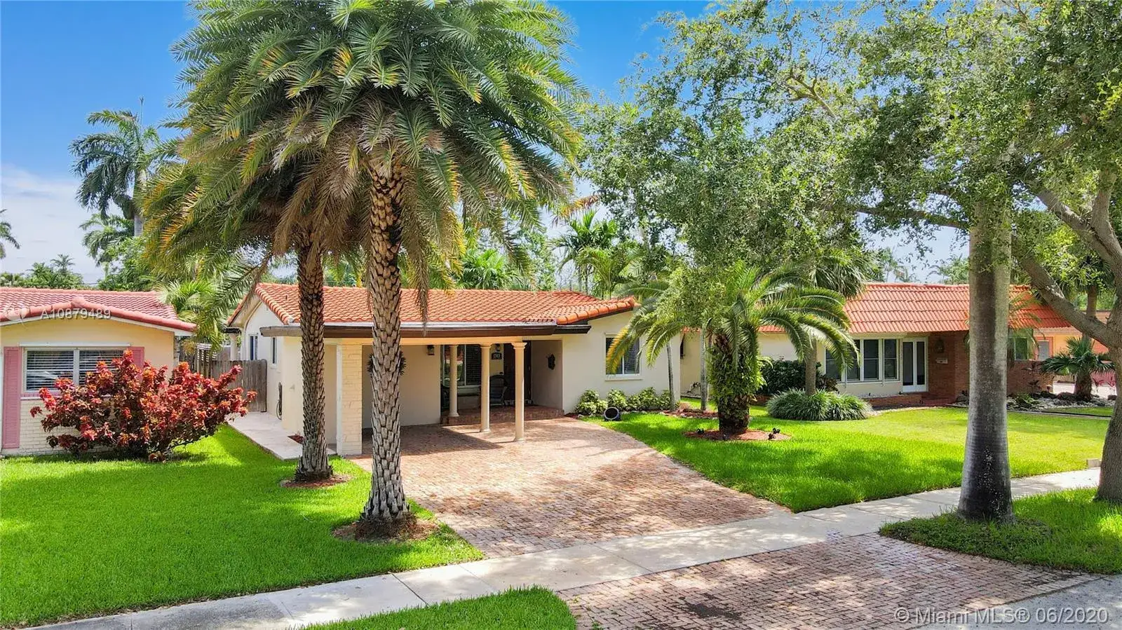 2 bedroom 2 bath Residential for sale at 1313 Madison St, Hollywood FL 33019