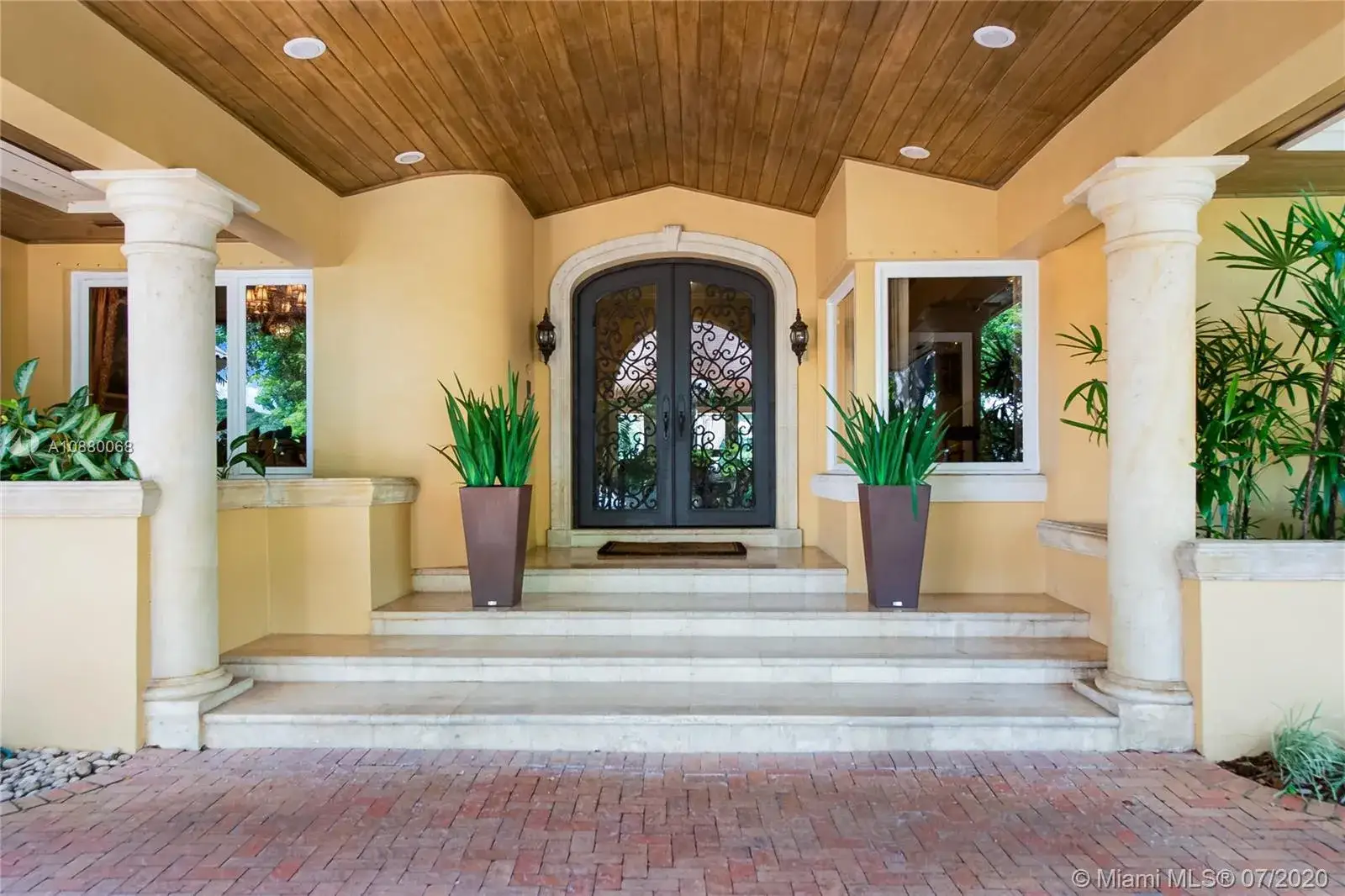 6 bedroom 5 bath Residential Lease for rent at 7805 Los Pinos Cir, Coral Gables FL 33143