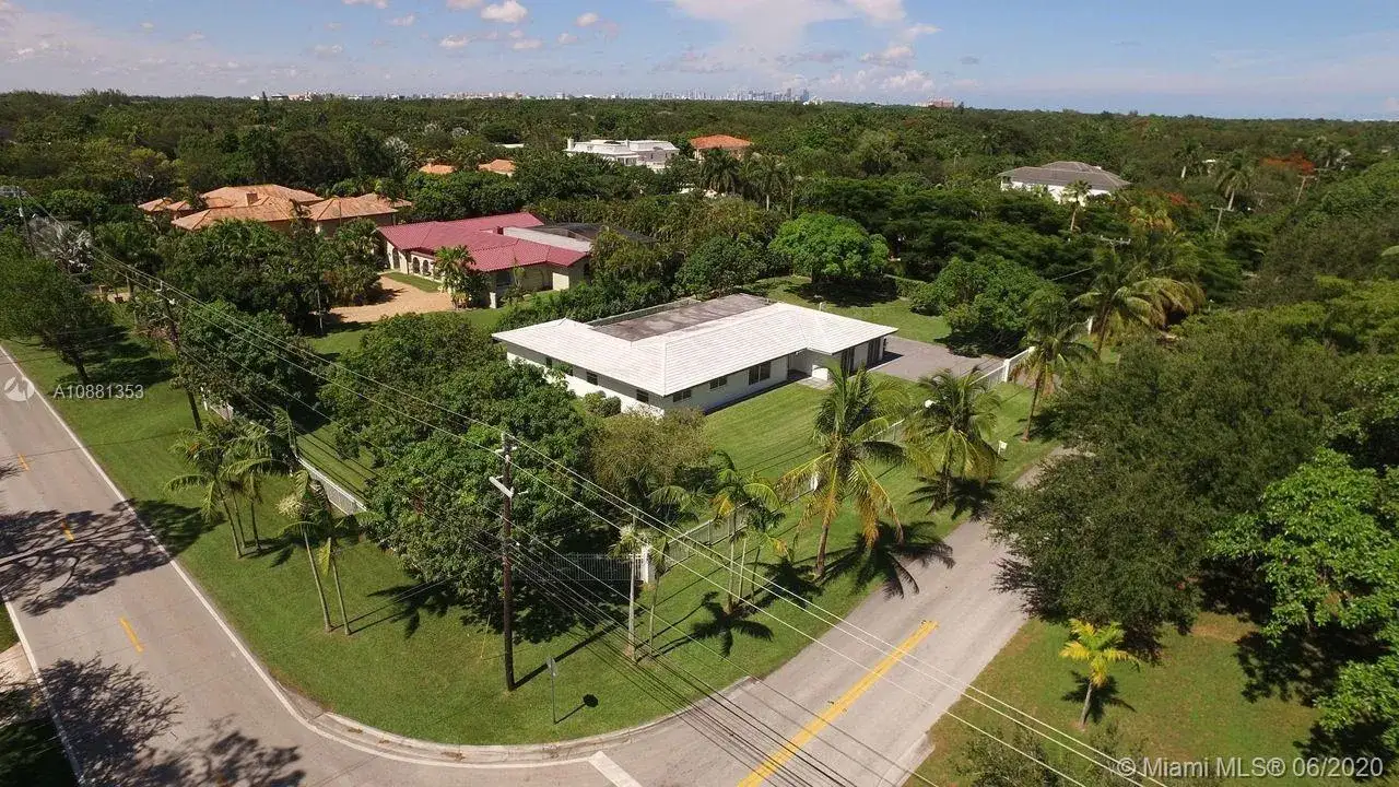 4 bedroom 3 bath Residential Lease for rent at 6695 SW 96th St, Pinecrest FL 33156