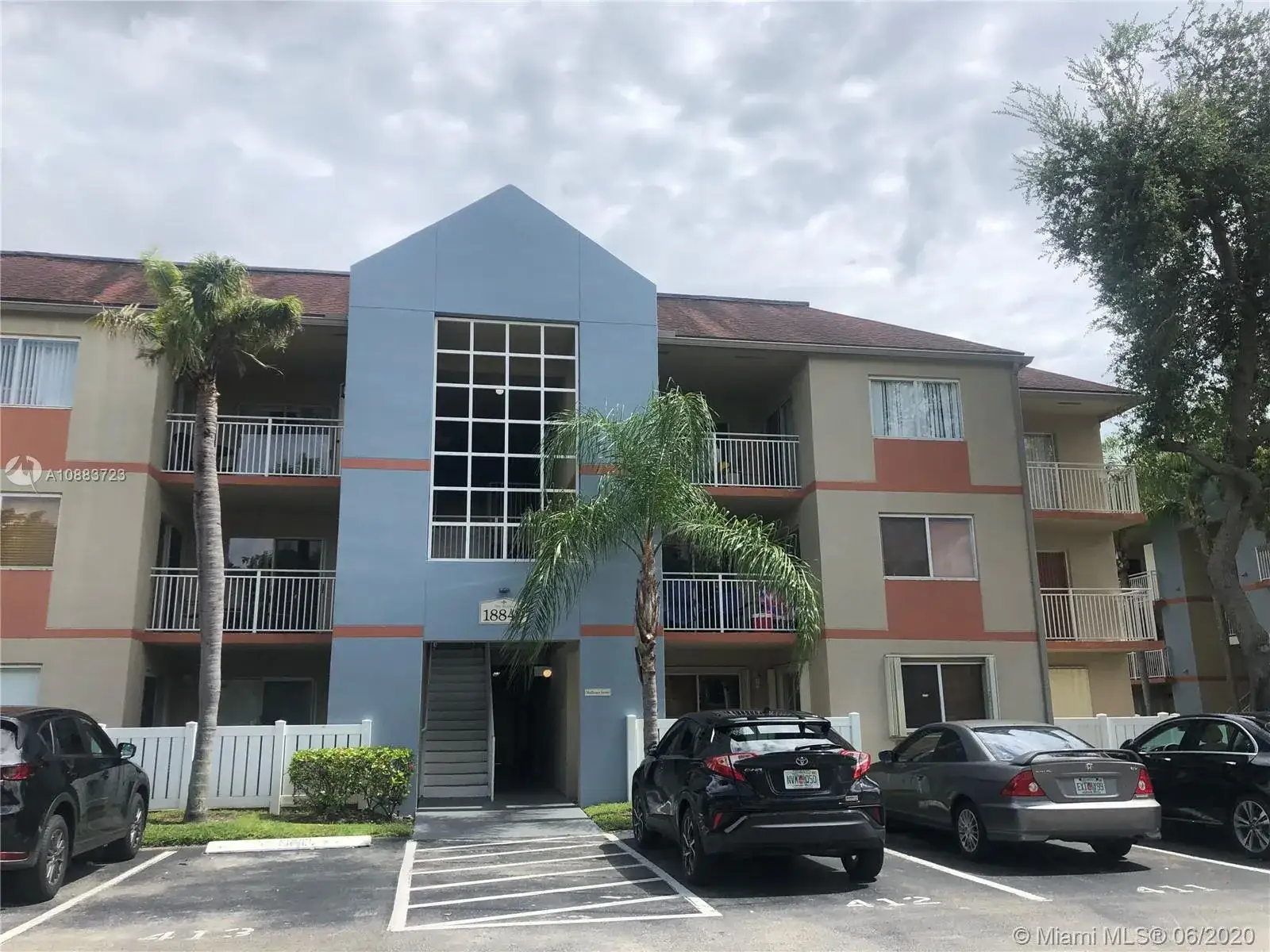 2 bedroom 2 bath Residential for sale at 18840 NW 57th Ave # 107, Hialeah FL 33015