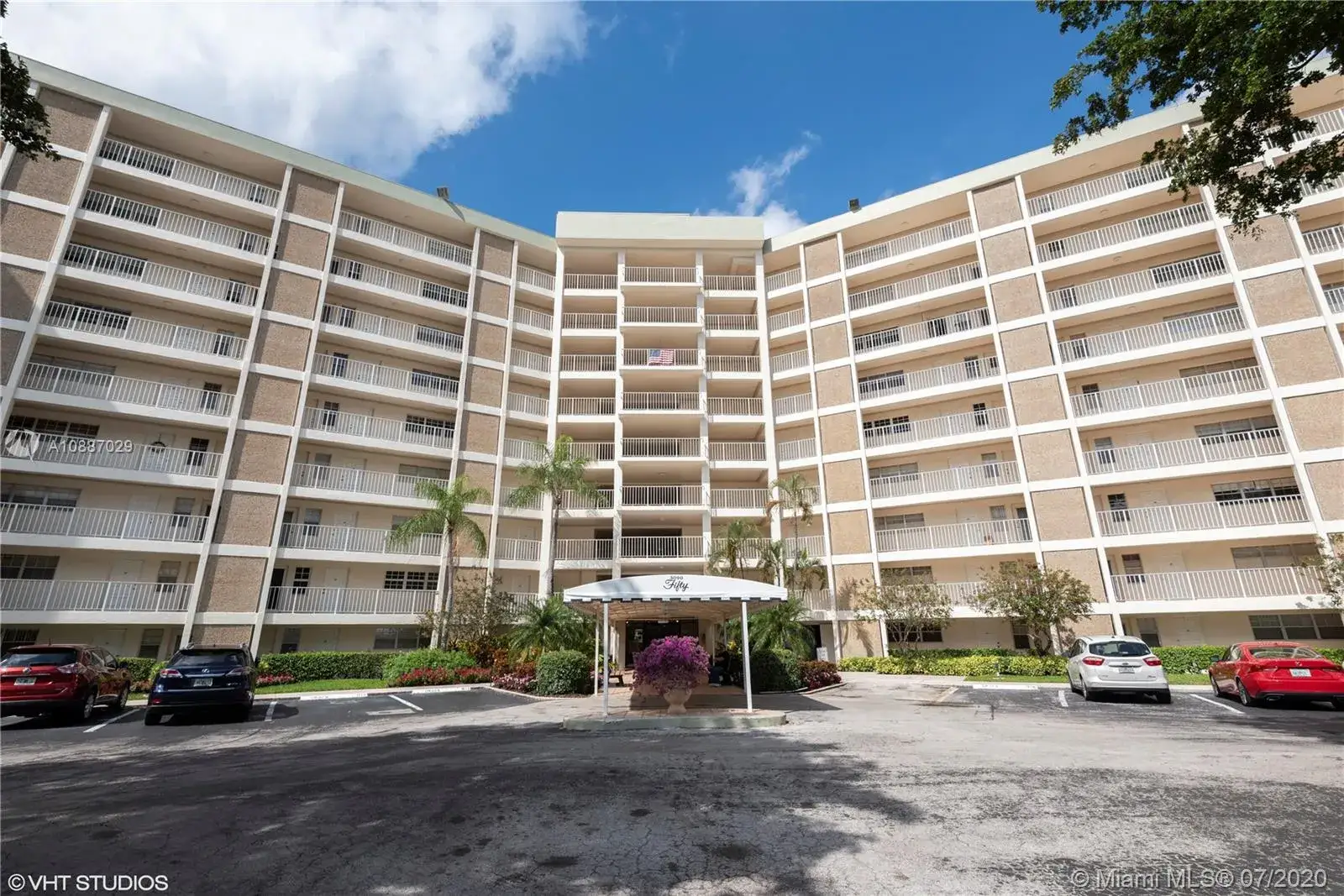 1 bedroom 1 bath Residential for sale at 3090 N Course Dr # 708, Pompano Beach FL 33069