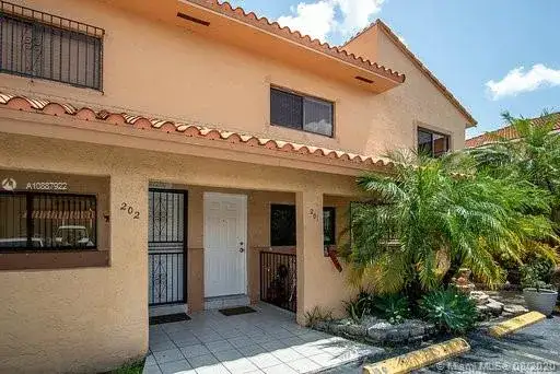 2 bedroom 2 bath Residential for sale at 7925 W 29th Way # 201, Hialeah FL 33018